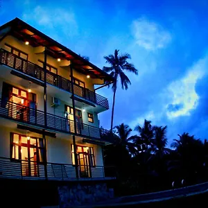 2* Bed & Breakfast Cirute' Talwatte,